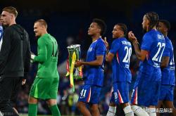 开云体育在线-利物浦击败切尔西，领跑榜首领先扩大