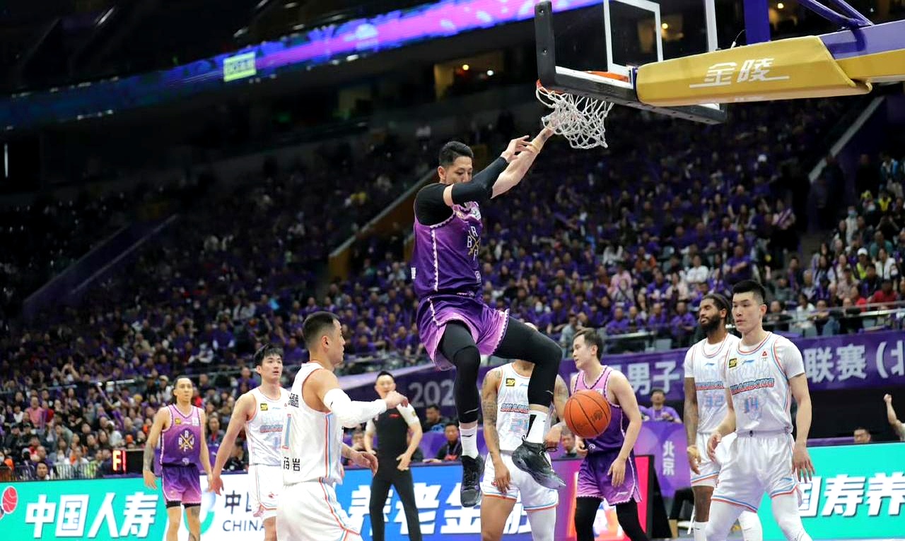 临沂男篮豪取连胜，冲刺季后赛赛场