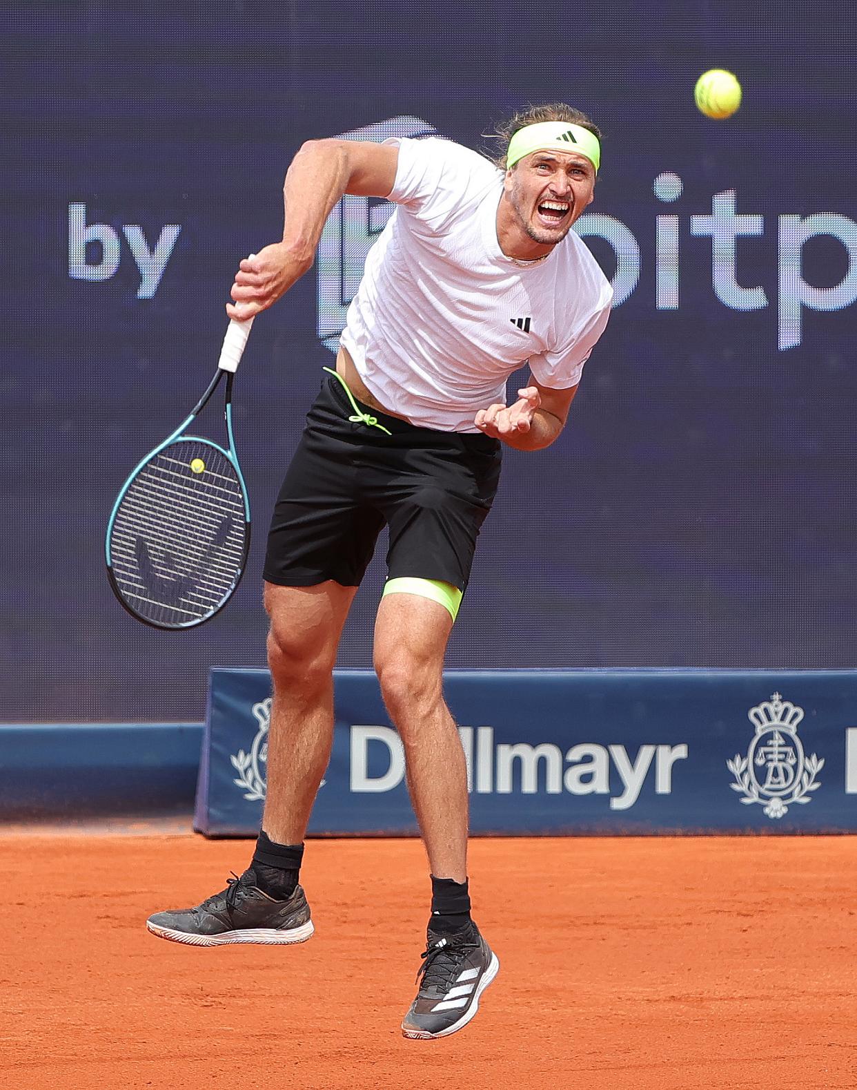 德国网球队力克西班牙网球队,兹维列夫制霸全场的简单介绍 德国网球队力克西班牙网球队,兹维列夫制霸全场的简单介绍