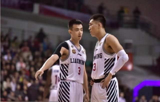 篮网完胜马刺，张镇麟关键制胜